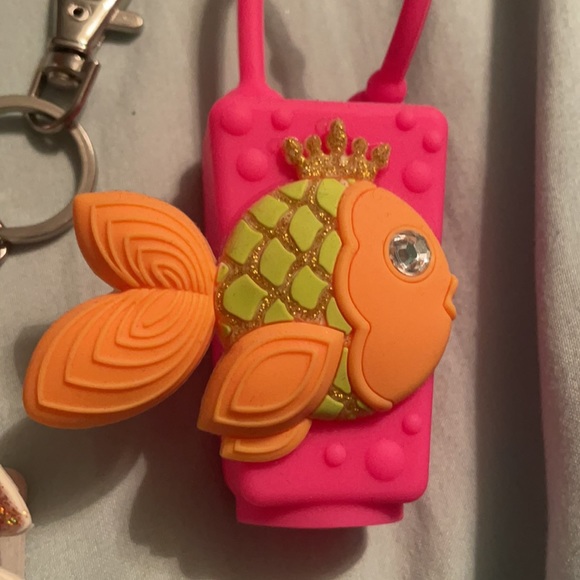 3 Bath and body hand sanitizer holders - Picture 5 of 5